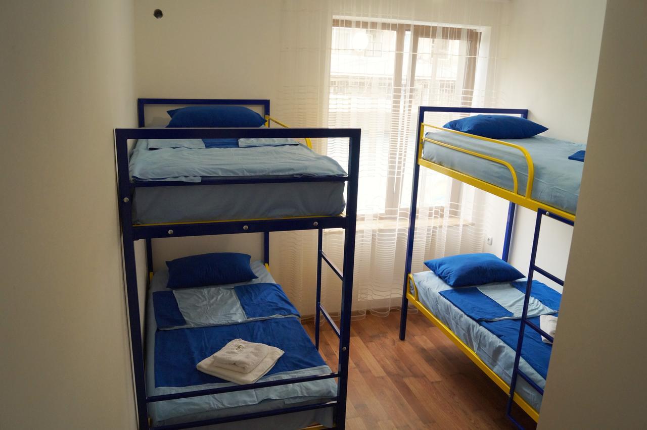 Shat Lav Hostel Єреван Екстер'єр фото