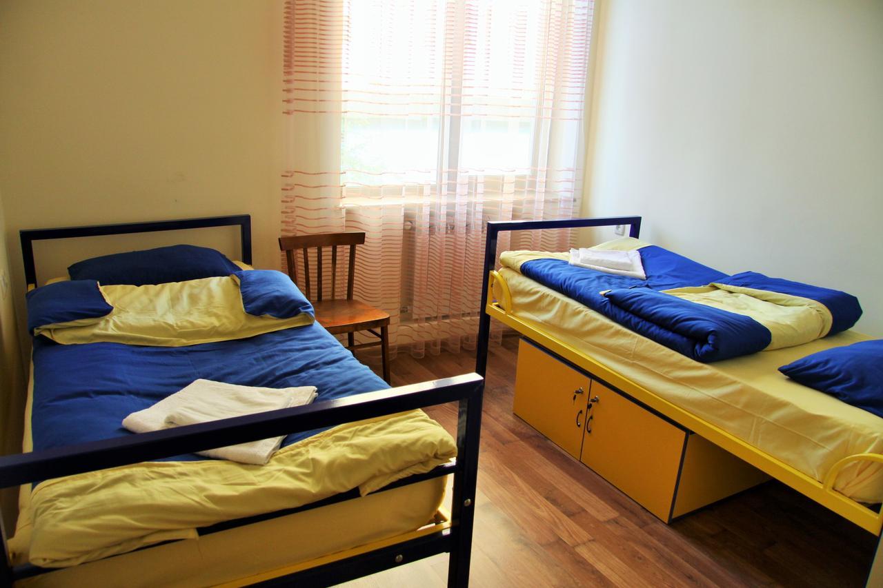Shat Lav Hostel Єреван Екстер'єр фото