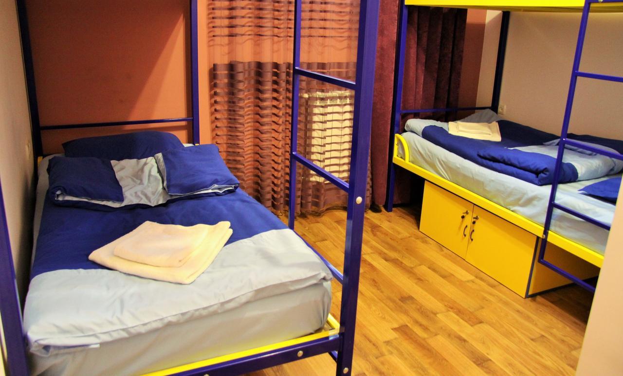 Shat Lav Hostel Єреван Екстер'єр фото