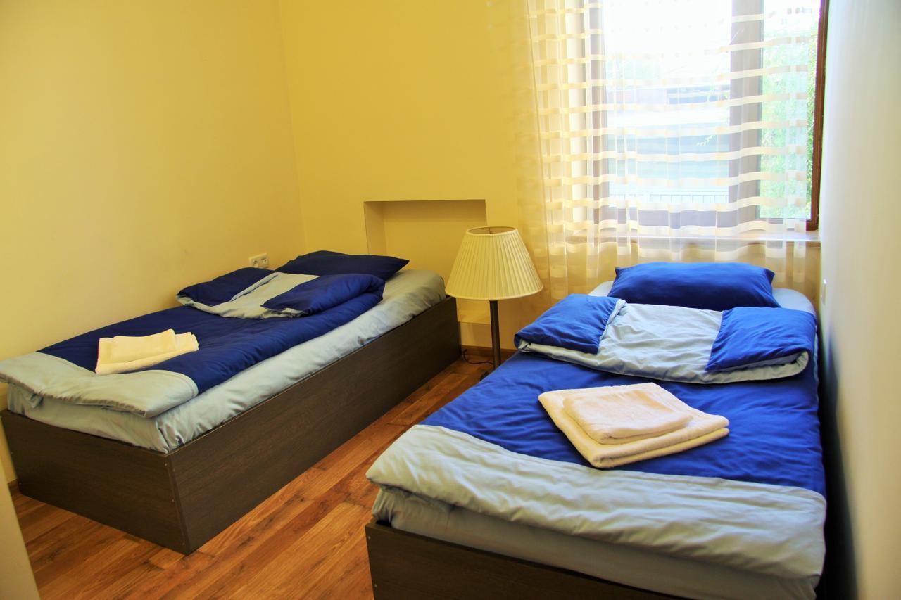 Shat Lav Hostel Єреван Екстер'єр фото