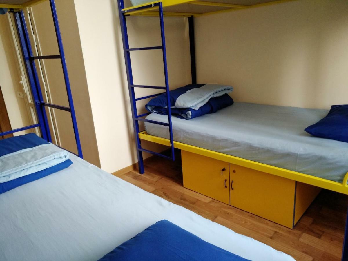 Shat Lav Hostel Єреван Екстер'єр фото