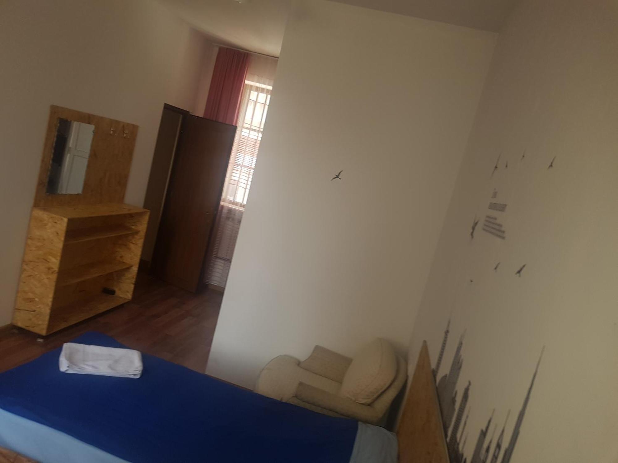 Shat Lav Hostel Єреван Екстер'єр фото
