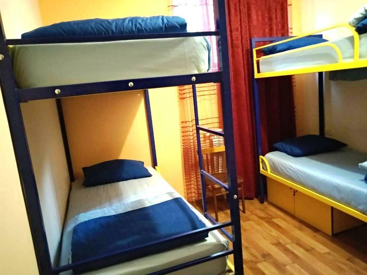 Shat Lav Hostel Єреван Екстер'єр фото